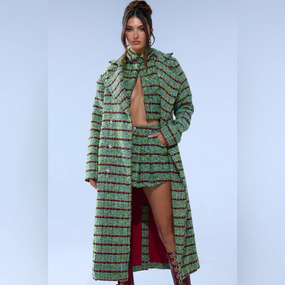 IT’S GIVING LUCK TWEED TRENCH - Picture 5 of 12